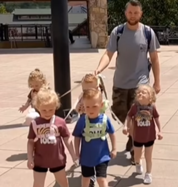 “THEY ARE NOT DOGS” FATHER SPARKS DEBATE AFTER USING LEASH TO TAKE HIS QUINTUPLETS FOR A WALK