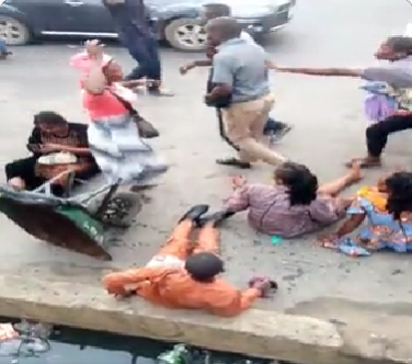 MANY FEARED DEAD AS BUS SOMERSAULTS AND CRASHES INTO BRT FENCE IN ABULE EGBA