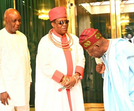 RENO OMOKRI SHADES A CERTAIN MONARCH FROM THE SOUTH AS HE APPLAUDS PRESIDENT TINUBU FOR PROPERLY GREETING THE OBA OF BENIN