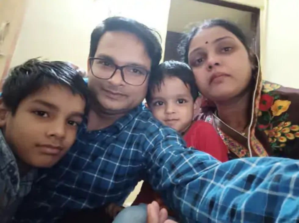 “THIS IS WHERE OUR JOURNEY ENDS. BURY US TOGETHER” – INDIAN COUPLE POISON THEIR TWO CHILDREN TO DEATH BEFORE COMMITTING SUICIDE OVER DEBT